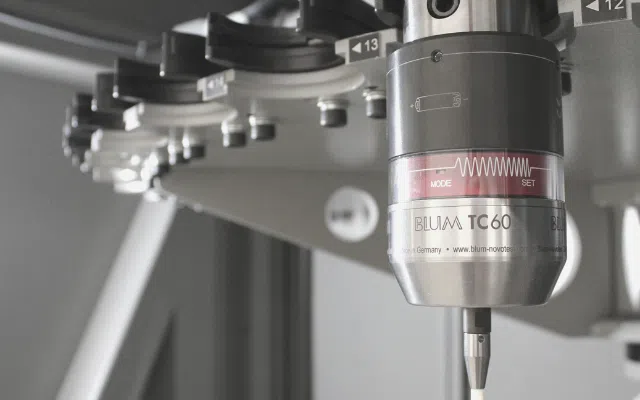 5 Axis Machine Center Tool Management